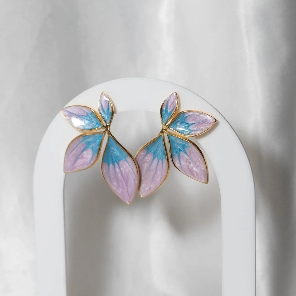 ✨Anthropologie Leana Purple Petal Earrings